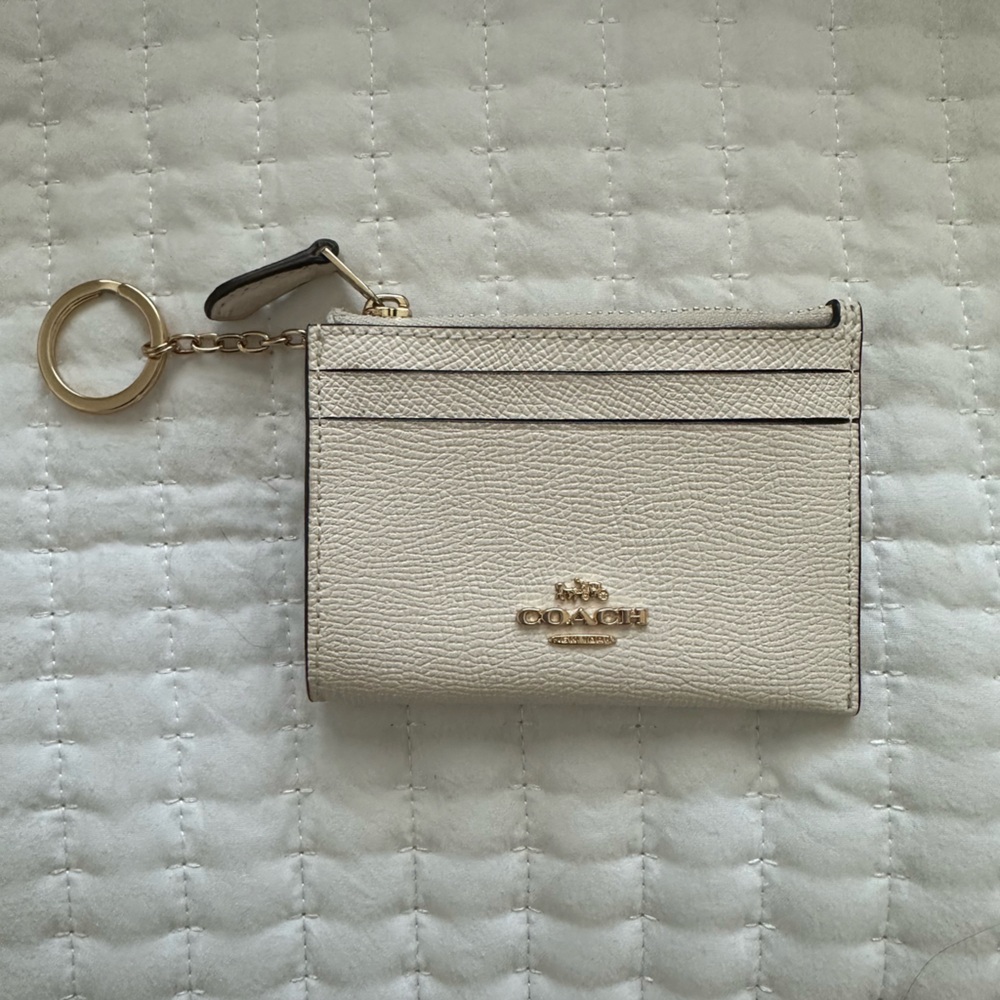Coach Off-White Leather Keychain Card Holder